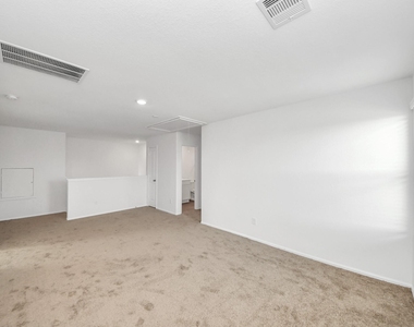 1409 Twilight Green Drive - Photo Thumbnail 12