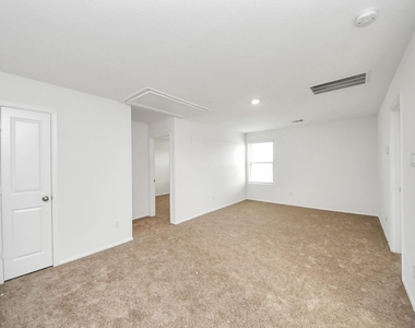 1409 Twilight Green Drive - Photo Thumbnail 11