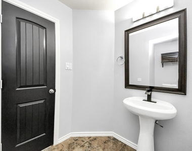 13739 Corken Way Court - Photo Thumbnail 26