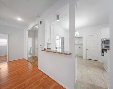 2226 Jamara Lane - Photo Thumbnail 5