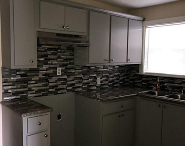 3204 Napoleon Street - Photo Thumbnail 5