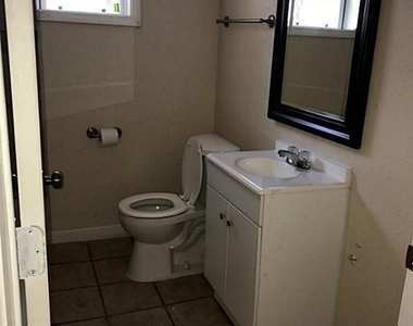 3204 Napoleon Street - Photo Thumbnail 9