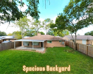 17014 Forest Bend Avenue - Photo Thumbnail 3