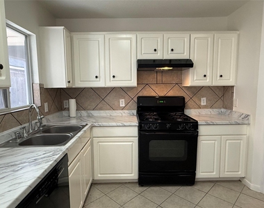 19511 Dawn Canyon Road - Photo Thumbnail 1
