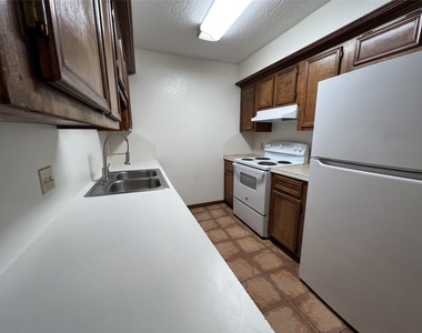 3008 Manor Lane - Photo Thumbnail 1