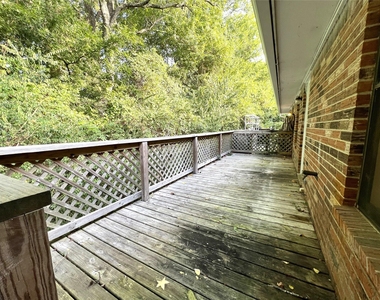 3008 Manor Lane - Photo Thumbnail 11