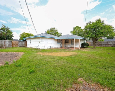 6002 Doulton Drive - Photo Thumbnail 17