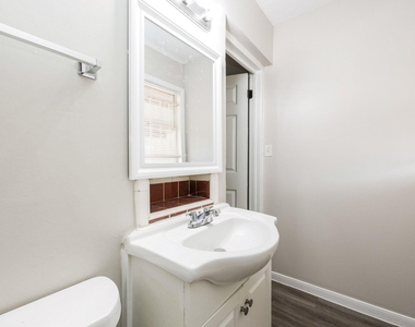 6002 Doulton Drive - Photo Thumbnail 11