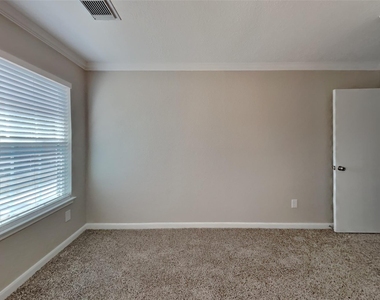 3015 Tall Tree Ridge Way - Photo Thumbnail 7