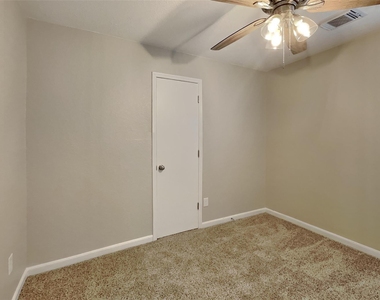 3015 Tall Tree Ridge Way - Photo Thumbnail 13