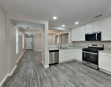 3015 Tall Tree Ridge Way - Photo Thumbnail 3
