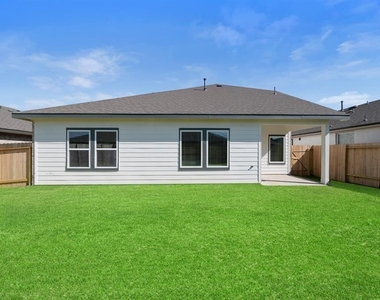 7214 Sunset Creek Drive - Photo Thumbnail 15
