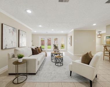 2811 Quincannon Lane - Photo Thumbnail 3