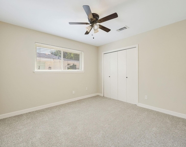 2811 Quincannon Lane - Photo Thumbnail 23