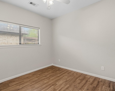 304 Reppert Street - Photo Thumbnail 14
