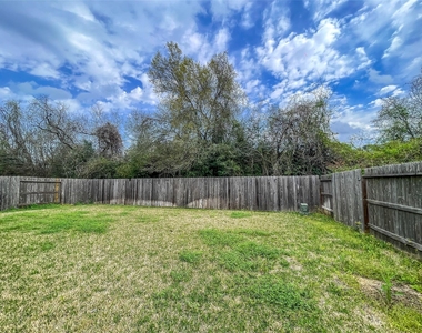 18222 Golden Falls Lane - Photo Thumbnail 44