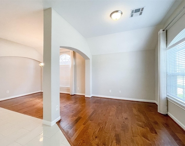 18222 Golden Falls Lane - Photo Thumbnail 4