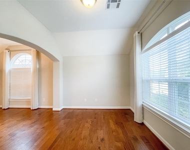 18222 Golden Falls Lane - Photo Thumbnail 6