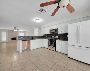 29007 Sedgefield Street - Photo Thumbnail 7