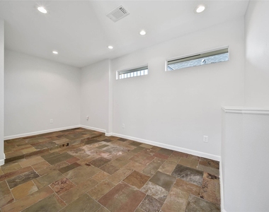 6318 Woodbrook Lane - Photo Thumbnail 30