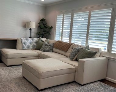 6318 Woodbrook Lane - Photo Thumbnail 4