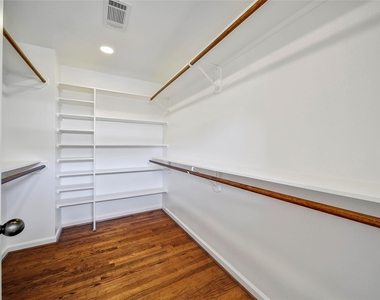 6318 Woodbrook Lane - Photo Thumbnail 19