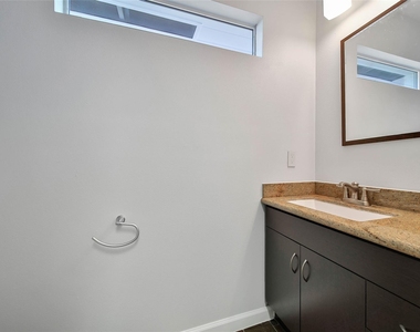 6318 Woodbrook Lane - Photo Thumbnail 32