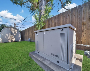 6318 Woodbrook Lane - Photo Thumbnail 40