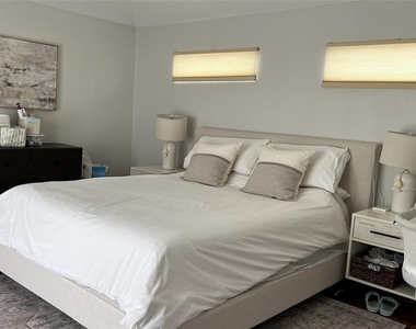 6318 Woodbrook Lane - Photo Thumbnail 17