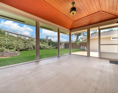 6318 Woodbrook Lane - Photo Thumbnail 35