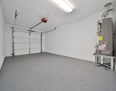 6318 Woodbrook Lane - Photo Thumbnail 44
