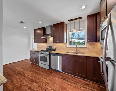 6318 Woodbrook Lane - Photo Thumbnail 11