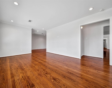 6318 Woodbrook Lane - Photo Thumbnail 6