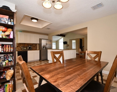 306 Priscilla Court - Photo Thumbnail 19