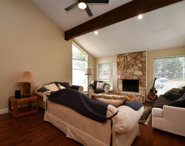 306 Priscilla Court - Photo Thumbnail 15