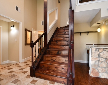 306 Priscilla Court - Photo Thumbnail 20