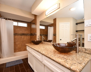306 Priscilla Court - Photo Thumbnail 11