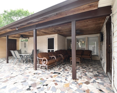 306 Priscilla Court - Photo Thumbnail 24