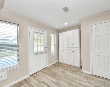 2628 Cliffdale Street - Photo Thumbnail 14