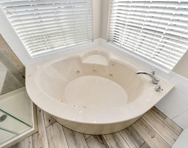 2628 Cliffdale Street - Photo Thumbnail 27