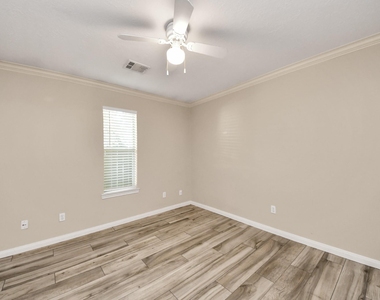 2628 Cliffdale Street - Photo Thumbnail 32