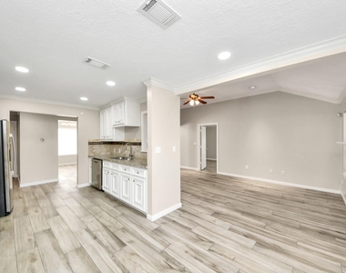 2628 Cliffdale Street - Photo Thumbnail 15