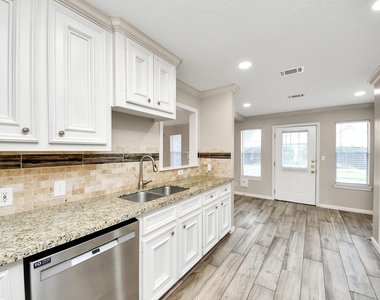 2628 Cliffdale Street - Photo Thumbnail 20