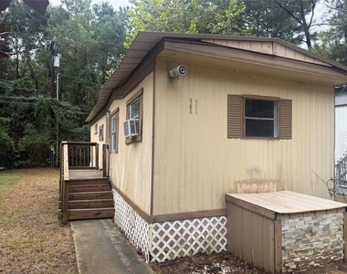 914 Queenswood - Photo Thumbnail 1