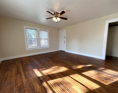 617 12th Street - Photo Thumbnail 4