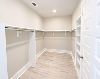 120 Wake Valley Court - Photo Thumbnail 17