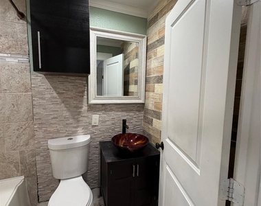 3209 Alabama St - Photo Thumbnail 8