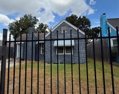 3209 Alabama St - Photo Thumbnail 12