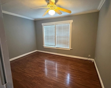 3209 Alabama St - Photo Thumbnail 5