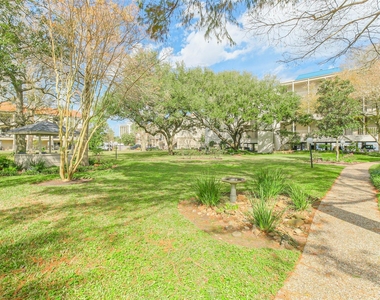 351 Lakeside Lane - Photo Thumbnail 4